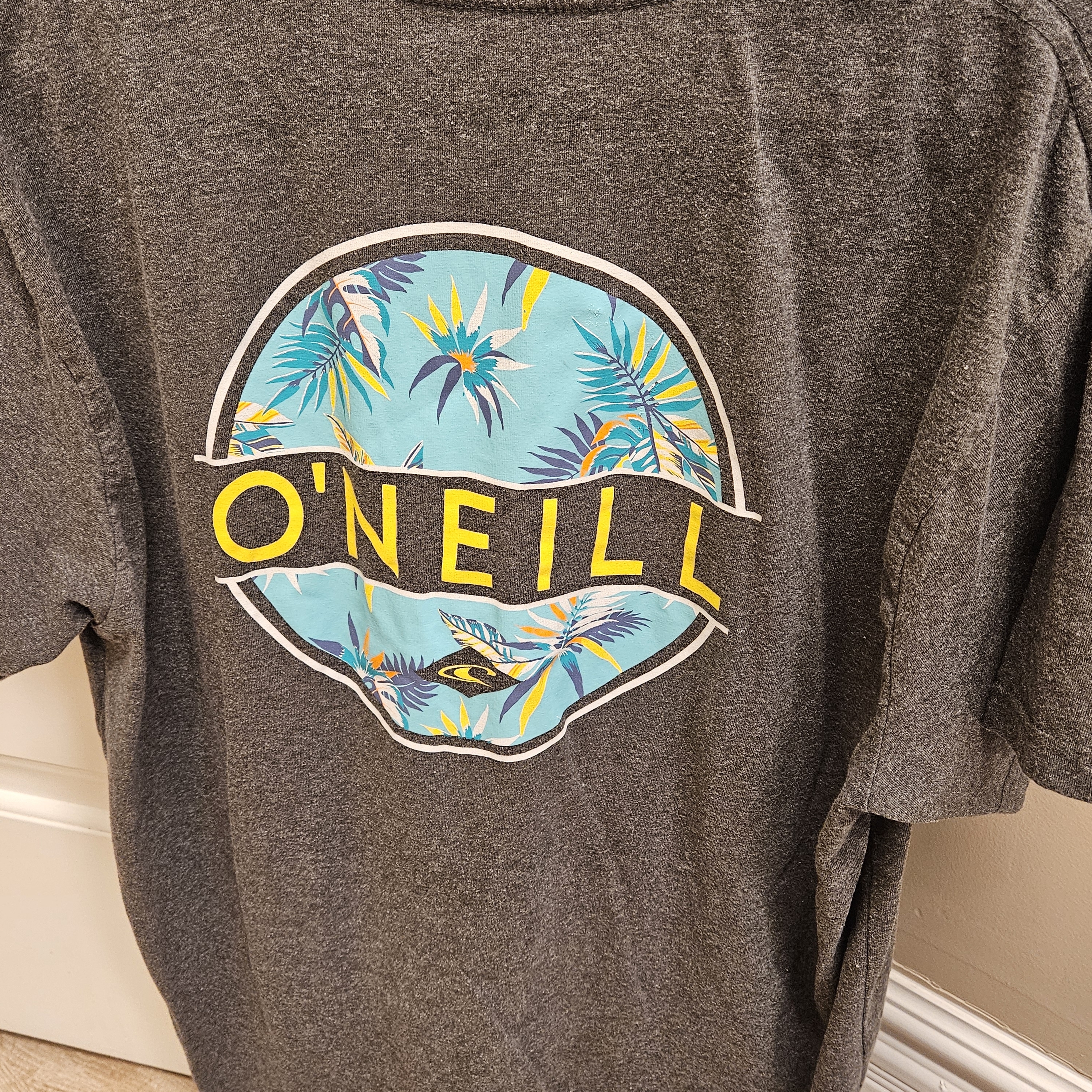 O'neill Charcoal Tee With Tropical Graphic